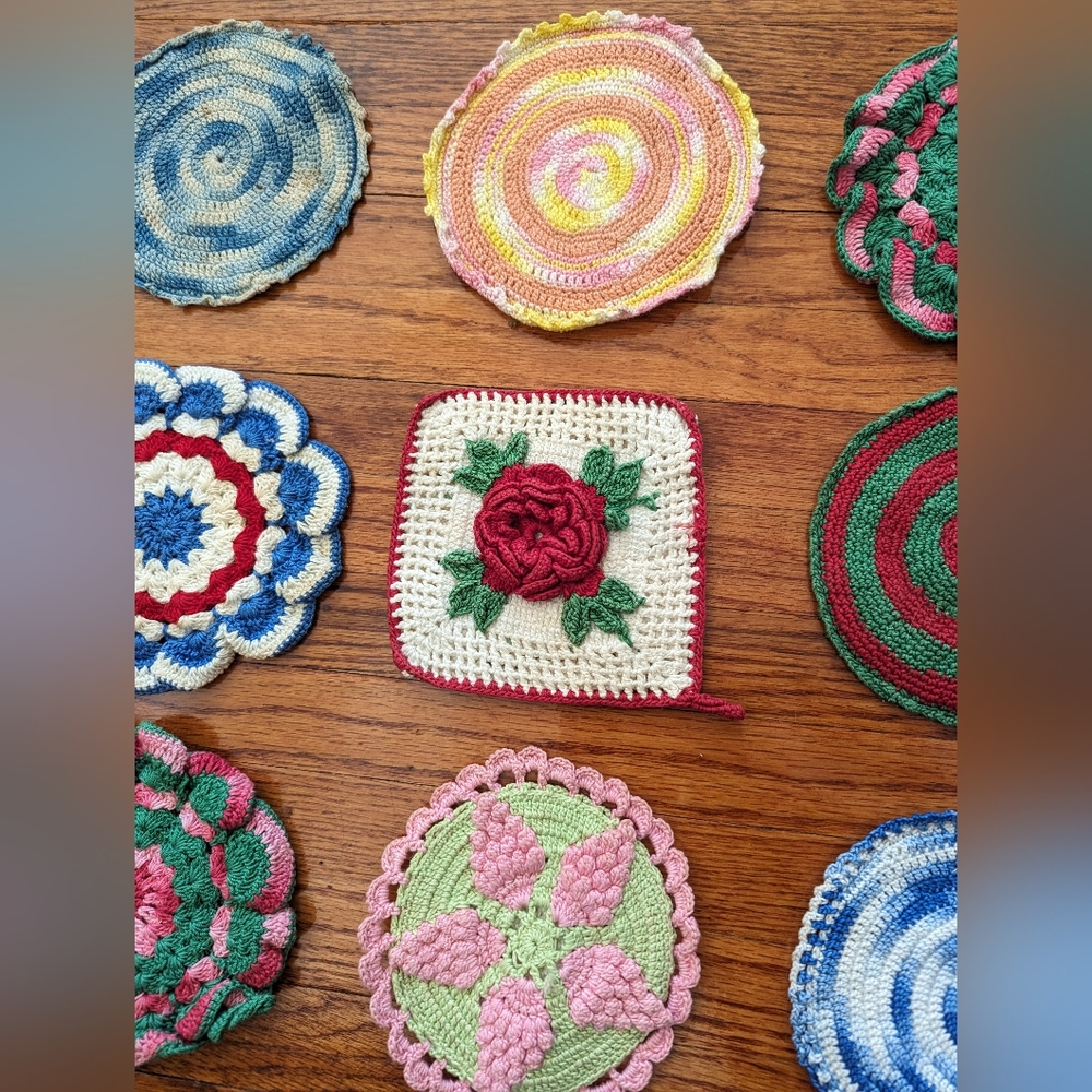 Vintage Handmade Hotpad Collection - Picture 4 of 6